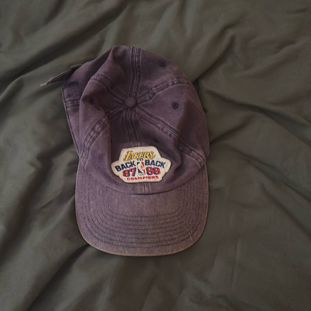 LA Lakers baseball hat